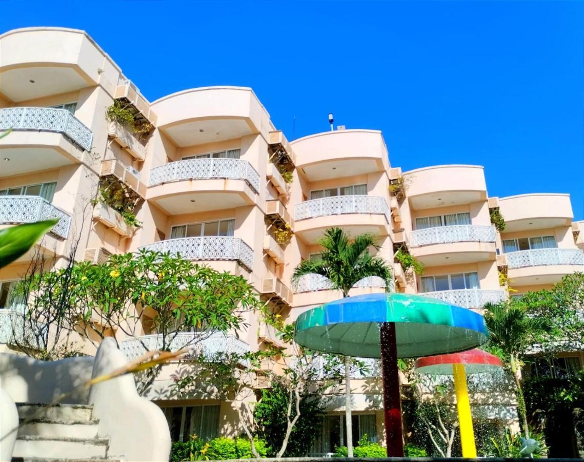 Hawaii Resort Family Suites Anyer Exteriér fotografie
